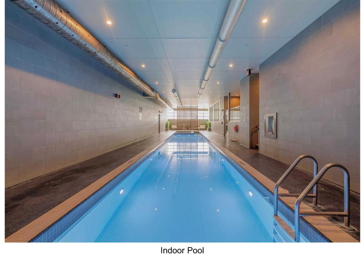 Three Br Condo Step To Cn Tower Rogers Center With Free Parking Toronto Zewnętrze zdjęcie